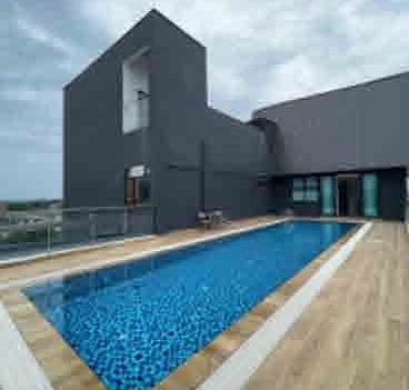 Private pool at the Executive Suite